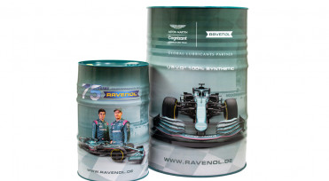 Endlich ist es so weit - Die diesjährigen RAVENOL F1 Design Fässer sind da!