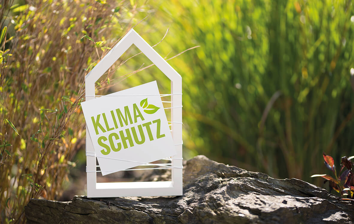 Klimaschutz Schild in der Natur